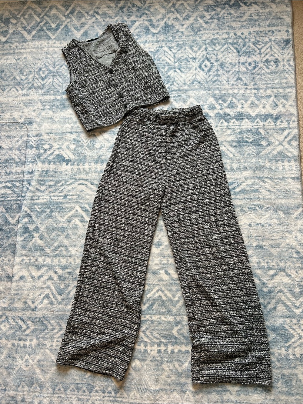 Women’s Grey Textured Knit Wide-Leg Pants with Matching Vest